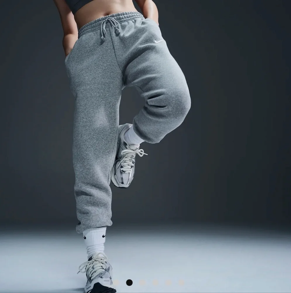 Nike Mid Rise Sweatpants XS - Picture 2 of 6